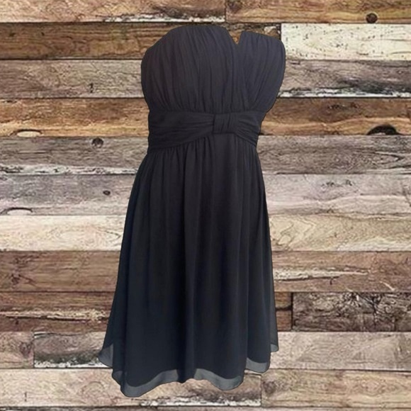 White House Black Market Dresses & Skirts - White House Black Market Strapless Cocktail Dress